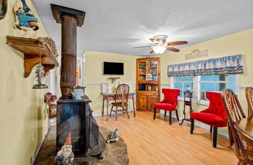 Salter Path House | Discover Fanci's Hideout: Pet-Friendly Retreat for Families