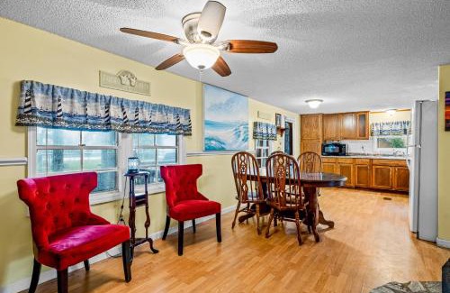 Salter Path House | Discover Fanci's Hideout: Pet-Friendly Retreat for Families