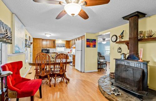 Salter Path House | Discover Fanci's Hideout: Pet-Friendly Retreat for Families