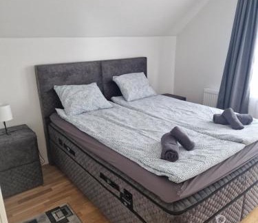 Dealu Villa | Explore Fancsali Lak: Family-Friendly with a Hot Tub