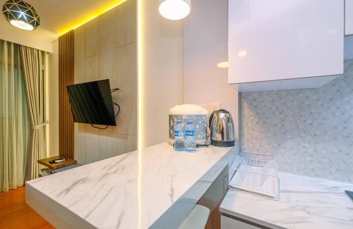 Ragunan Apartment | Stylish 1BR Retreat with Pool at Pejaten Park Apartment