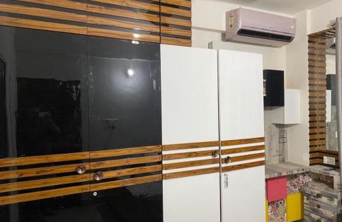 Danapur Apartment | Modern and Child-Friendly Apartment with Great Reviews