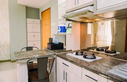 Jakarta Utara Apartment | Stylish 2Br Apartment with Pool and Breakfast in Gading
