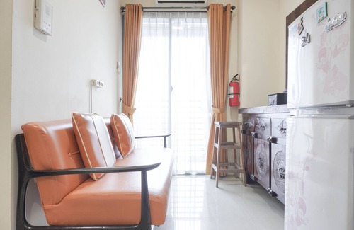 Petamburan Apartment | Cozy 2Br Apartment at GP Plaza with Breakfast Included