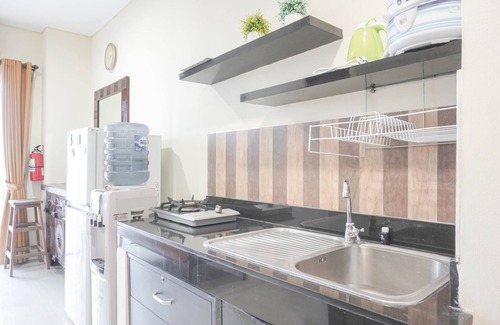 Petamburan Apartment | Cozy 2Br Apartment at GP Plaza with Breakfast Included
