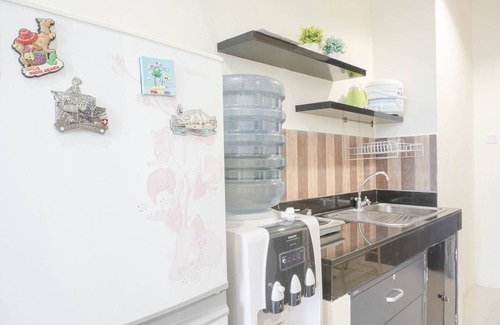 Petamburan Apartment | Cozy 2Br Apartment at GP Plaza with Breakfast Included