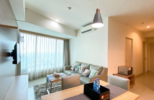 Bekasi Barat Apartment | Stylish 3Br Apartment at Grand Kamala Lagoon with Kitchen