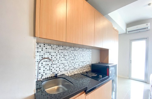 Bekasi Timur Apartment | Stylish Studio at Transpark Juanda with Pool & Breakfast