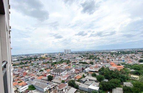 Bekasi Timur Apartment | Stylish Studio at Transpark Juanda with Pool & Breakfast