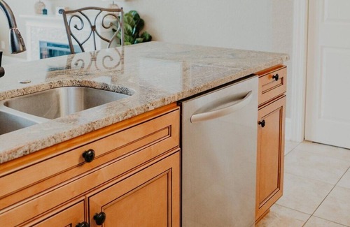 Marietta Apartment | Fancy on Front Street- Downtown