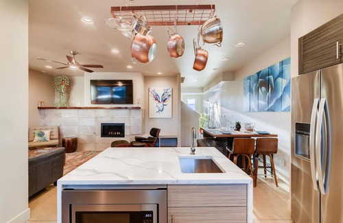 Old Town North House | Inviting Townhome Steps from Old Town, Breweries & River!