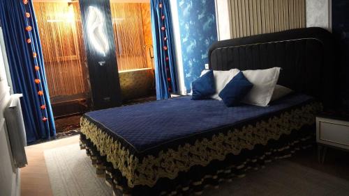 Suceava Apartment | Elegant Stay at FancyLux Apartment - Rated 9.9/10