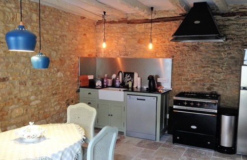 Fanlac House | Enchanting Fanlac Cottage with Pool & Spa in Dordogne