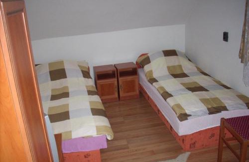 Miskolc-Tapolca House | Cozy Fanni Vendégház: Family & Pet Friendly Getaway