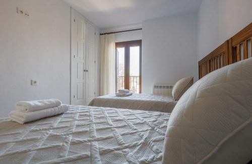Montefrio Ski Chalet | Relaxing 3 BR Home with Reviews of 9.6/10 - Perfect for Families
