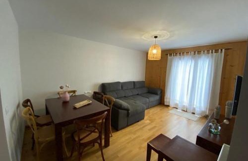 Castiello de Jaca Apartment | Delightful Garden Apartment in Castiello de Jaca