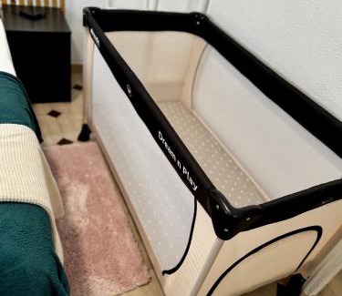 Cruz de Humilladero Apartment | Comfortable Apartment Steps from the Station, Rated 8.8