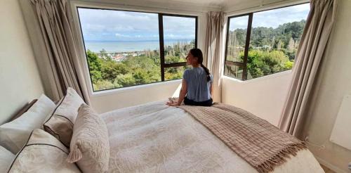 Thames Bed & Breakfast | Discover Fantail Hill: Family-Friendly Stay with Breakfast