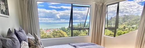 Thames Bed & Breakfast | Discover Fantail Hill: Family-Friendly Stay with Breakfast