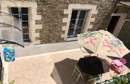 Auray House | Historic 16th Century Manor: Oceanfront Bliss, Rated 9.8