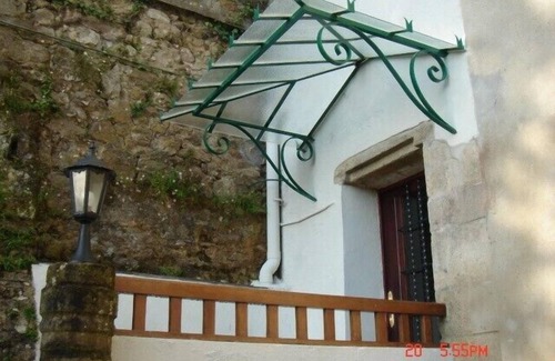 Auray House | Historic 16th Century Manor: Oceanfront Bliss, Rated 9.8