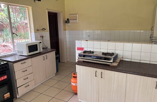 Harare House | Fantastic 3-bedroom house in Harare with a fabulous garden and full amenities.