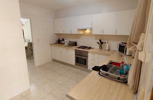 Coveta Fuma House | Ideal 4 Bedroom Townhouse Steps from the Beach with Pool