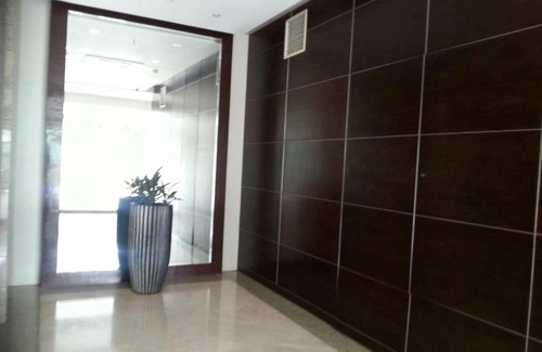 Lahug Apartment | Prime Location Condominium with Pool & Family-Friendly Amenities