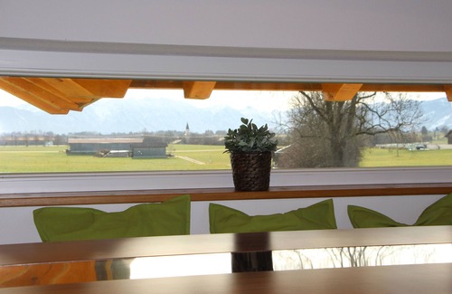 Eglfing Apartment | Inviting Alpine Retreat with Scenic Lakes and Family Amenities