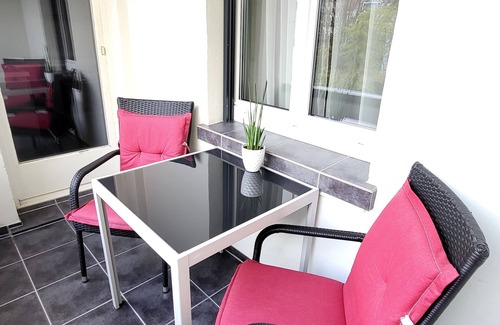 Altstadt Apartment | Idyllic Lake Constance Apartment with Pool & Breakfast Included