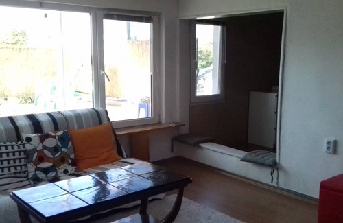 Lozenets House | Artistic Apartment in Vibrant Sofia City for Families