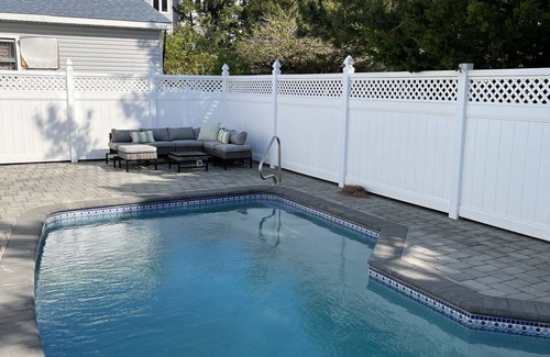 North Beach Haven House | Ideal Beach Block House with Heated Pool & Ocean Views