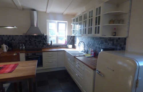 Klein Schwaß Apartment | Beautiful Apartment with Balcony & Top Guest Rating of 9.4