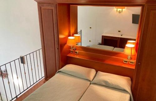 Colonnata Hotel | Inviting Garden Retreat at Firenze Nord Airport