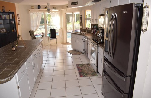 Eisenhower House | Beautiful Holiday Home with Pool in Fort Myers, Gulf Coast
