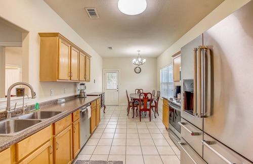 Granite Shoals House | Ideal Getaway by Lake LBJ with Hot Tub & Pool Access