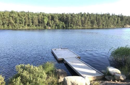 Flemingsberg House | Idyllic Retreat with Private Jetty and Stunning Lake Views