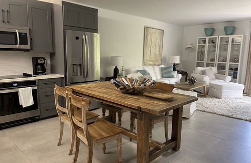 Key Biscayne Apartment | Impressive Key Colony Apartment with Beach, Pool & Tennis