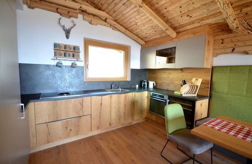 Albeck Apartment | Cozy Getaway at Dream Apartment with Sauna & Valley Views