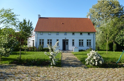 Kalkhorst House | Beautiful Beach House with Private Pool & Ocean Views