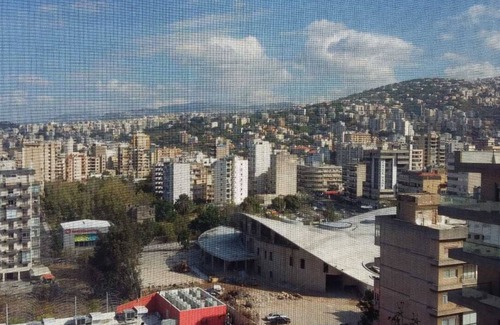 Antelias House | Elevated Skyview Apartment with Kitchen & Accessibility
