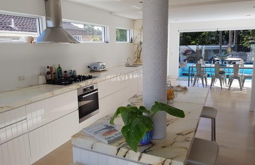 North Curl Curl House | Modern Beach House with Ocean Views & Private Pool - 9.8/10