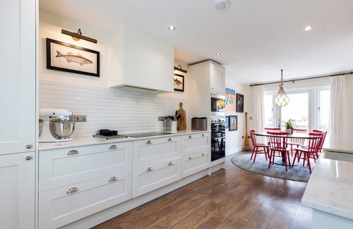 Newport House | Fantastic, new build, self catering, family holiday home with sea, town & countryside views.