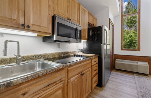 Purgatory Resort | Inviting Studio with Pool, Spa & Golf Privileges Await!