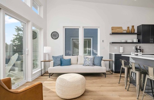 Lincoln City Condo | Fantastic Newly Constructed Ebb Street Loft, Large Deck w/Views, Short Walk to Beach, Food, & Fun