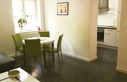 Jagervorstadt Apartment | Tranquil Stay Near Sanssouci Palace with Pool & Breakfast
