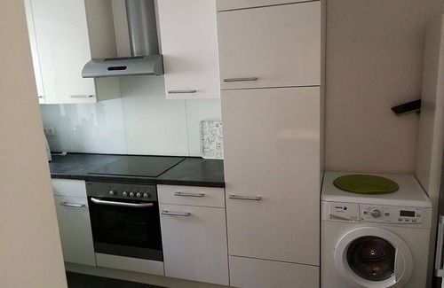 Jagervorstadt Apartment | Tranquil Stay Near Sanssouci Palace with Pool & Breakfast
