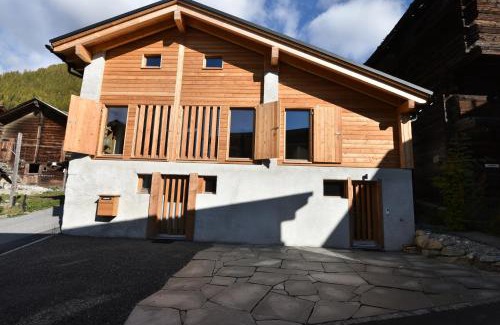 Muenster Ski Chalet | Inviting Renovated Chalet in the Heart of the Alps