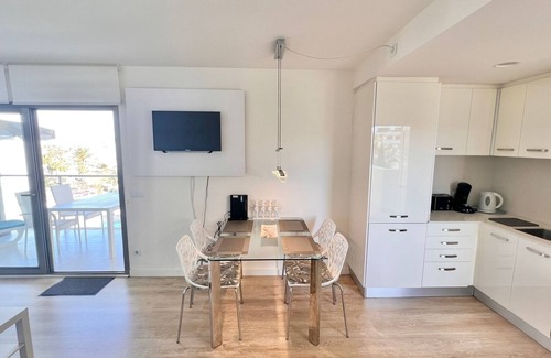Sant Llorenc des Cardassar Apartment | Seaside Retreat: Fantastic Oceanfront Apartment with Pool