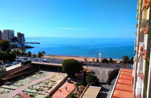 L'Albufereta Apartment | Seaside Apartment with Pool & Family-Friendly Amenities